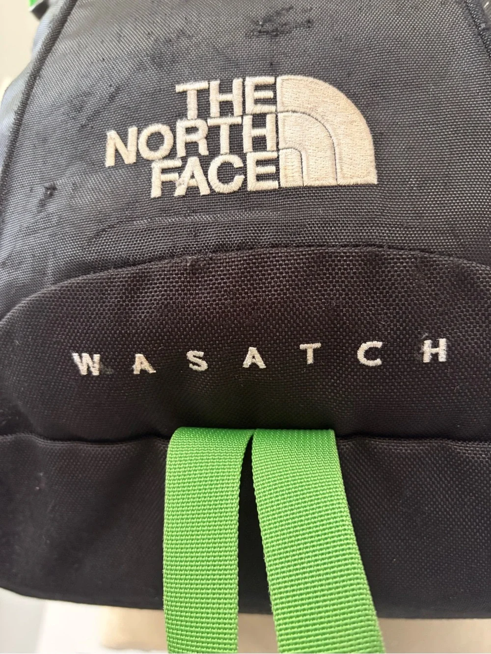 North Face Wasatch Large Black & Green Men's Backpack